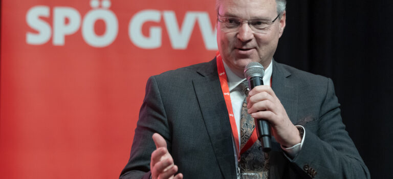 NR Bgm. Wolfgang Kocevar mit 98 % zum neuen GVV-Österreich-Vorsitzenden gewählt NR Bgm. Wolfgang Kocevar mit 98 % zum neuen GVV-Österreich-Vorsitzenden gewählt