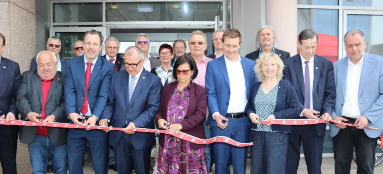 Festliche Eröffnung des neuen PVÖ-NÖ-Büros am Europaplatz St. Pölten Festliche Eröffnung des neuen PVÖ-NÖ-Büros am Europaplatz St. Pölten